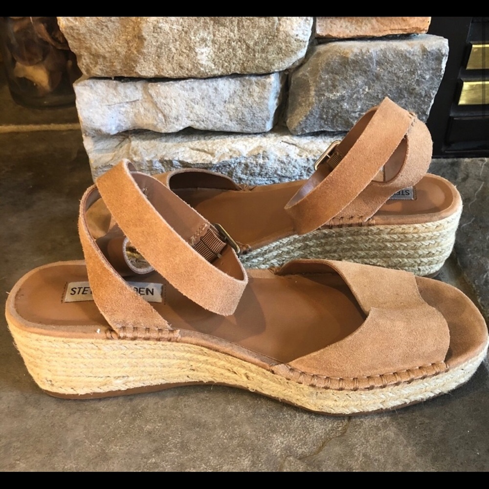 Steve Madden ankle strap suede sandals
